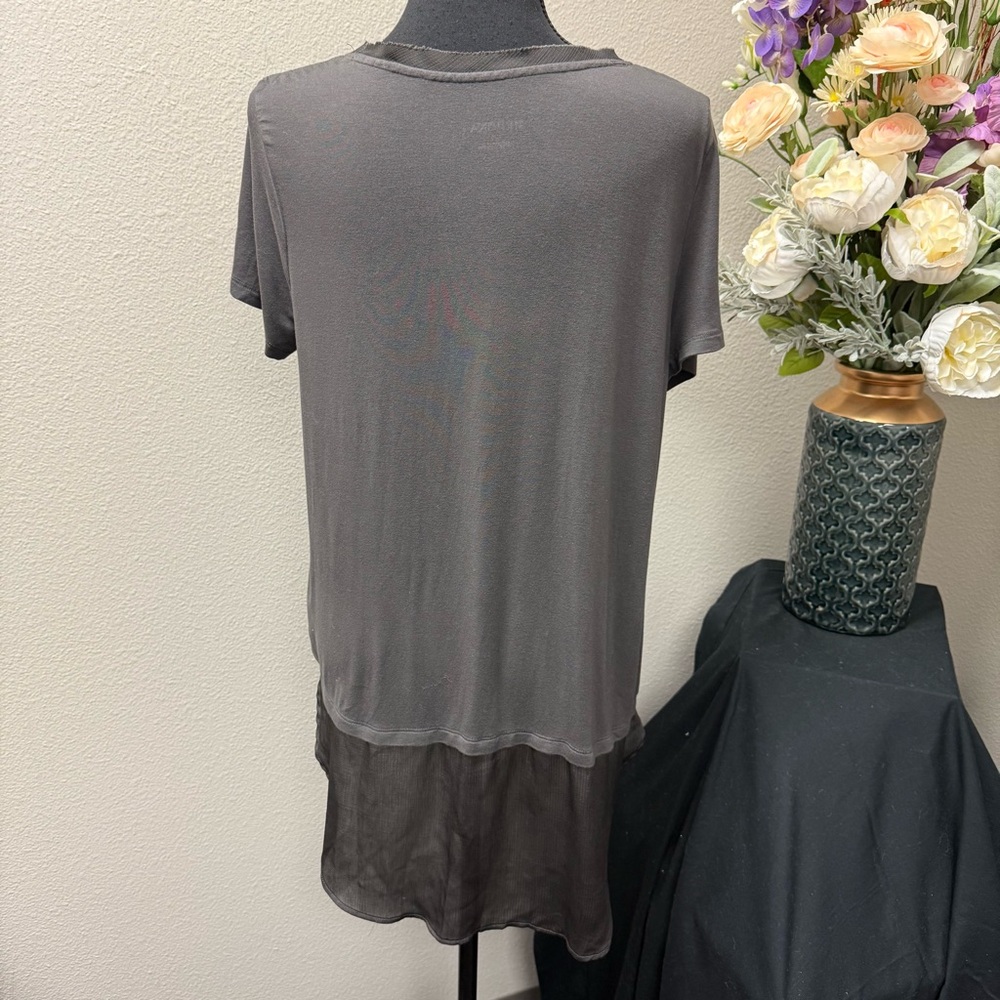 Merona Layered Hem Tee – Gray Short Sleeve Top with Sheer Detail, Size Large - Picture 3 of 7